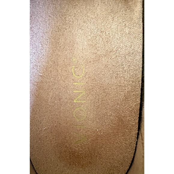 VIONIC Summer Loafer Boat Shoe in Gold Leather with Jute Trim - Retail: $130 - Picture 14 of 14